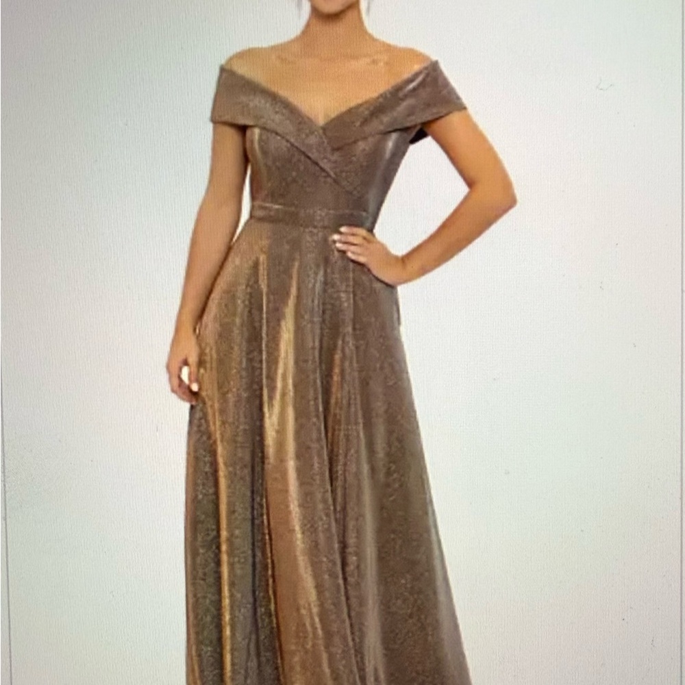 XSCAPE-Off the Shoulder Glitter Fit & Flair Gown with pockets, Size 10